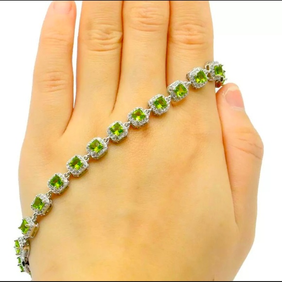 Jewelry - New - Gorgeous Green Peridot White CZ Woman's Silver Bracelet - 8.5-9.5inch